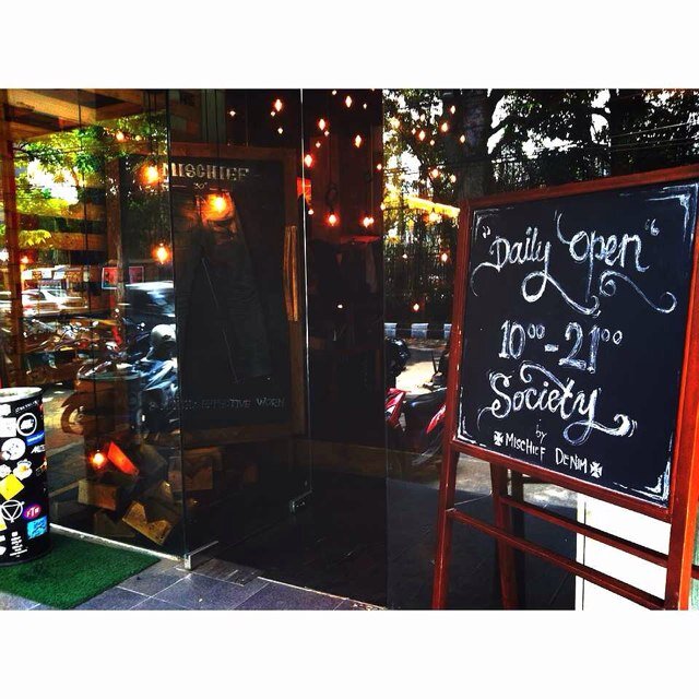 SOCIETY BY MISCHIEF DENIM JL. TRUNOJOYO NO. 8 BANDUNG