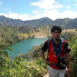 Terlanjur cinta dengan alam Indonesia.