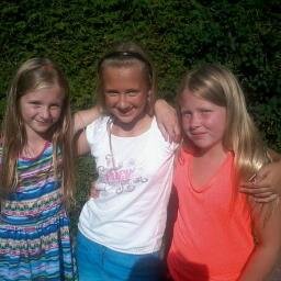 Officiële twitteracount van de band MSM er wordt getwitterd door: @margrietmk @shana_vdM en @marijke201