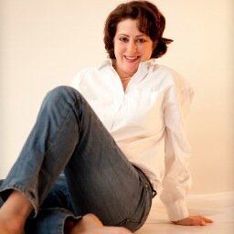 Having RA is not funny but it sure does get you into some amusing jams. Mom,  business owner, PR Gal, writer, RA fighter, yoga-lover, optimist