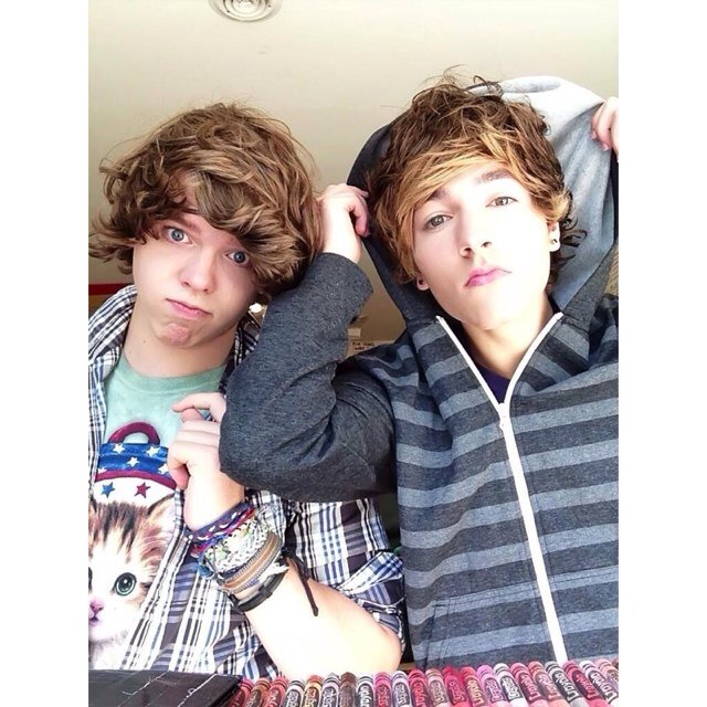 I didn't fall..the ground needed a hug. -Danny Edge @epDannyEdge @epPaulZimmer Paul noticed me on 1-3-13 at 9:52 pm. Danny noticed me on 1-1-13 at 1:49 pm.