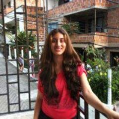 hola selena holas eot ab lan avòn los dios amo las rd stoy aviòn justin katherin hoy yes si olas ♥♥♥