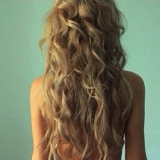 Follow me for the best tips, tricks, & techniques to tame your locks & make them better! I'm also good with makeup & fashion! Send me any questions! :)