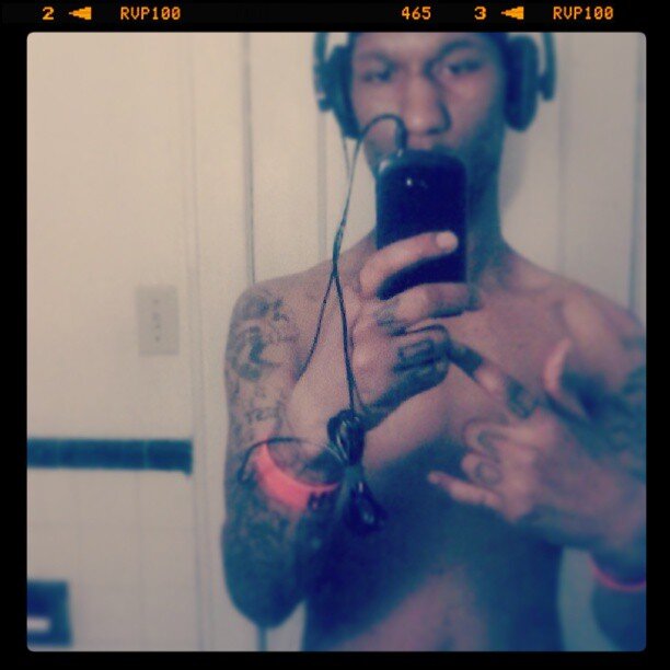 im from queenz stay in upstate ny head of no lable ent team groove 518 home base