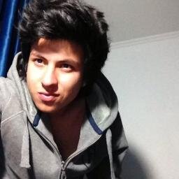 Ortopedista y traumatólogo UNAB. Adicto a la musica y Anti-Uribista a Morir.