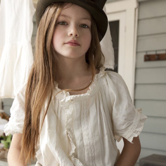 My Mom left me with @h_lahey, now he's my only family. |Human|10 years Old|RP|