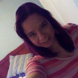 Abogada, Sociable alegre y directa, SIMPLY ME