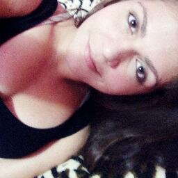 Twitter Oficial da Modelo Fernanda Obal, Que atualmente trabalha na empresa #BrunoNunesPhotografia