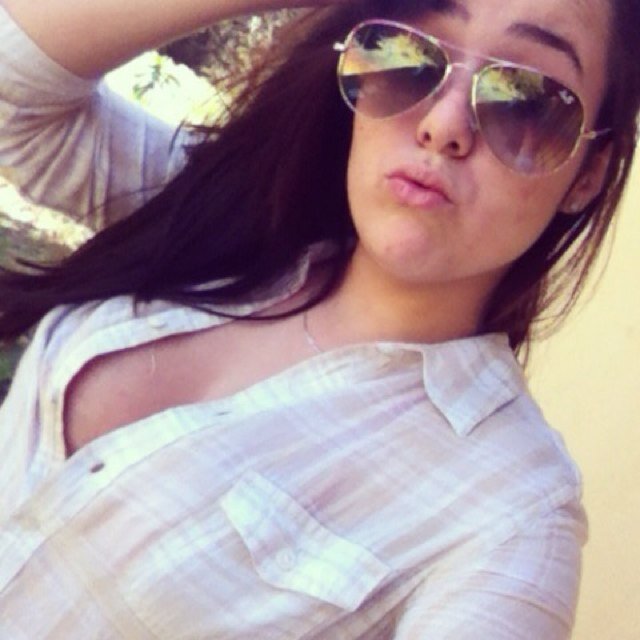 Amiga,Ciumenta,Impulsiva,Sincera,Sensivel, Carinhosa,pisciana,Corinthiana,apaixonada por sorrisos 
http://t.co/p28MobKK98