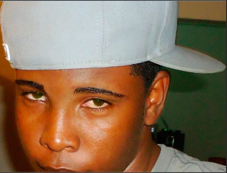 Abel avila calzado nacio el 22 de sptiembre de 1993 vengo de una familia pobre a las 6 años espeso la escuela y despues me apacione por la musica y ahora soy pr
