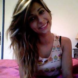 _Vanessouille's profile picture. #Directioner et #Brat ♥ ONE DIRECTION les meilleurs♥ Désolé mais Niall a mangé le reste de ma bio.