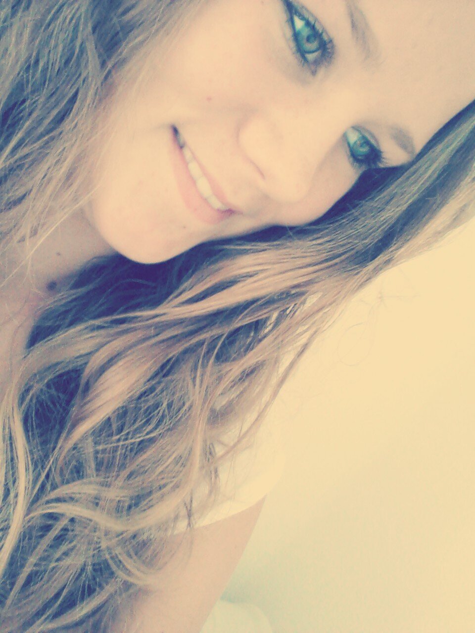 I love you, cutie ❤ x Sanne