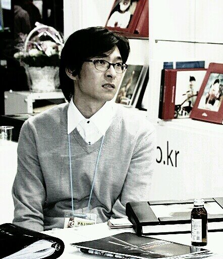 fline01's profile picture. 대한민국 최고의 앨범쟁이 ,행복한 앨범쟁이 F-line를 운영하고 있으며 오늘도 내일도 수제앨범에 골몰하고 있음다..