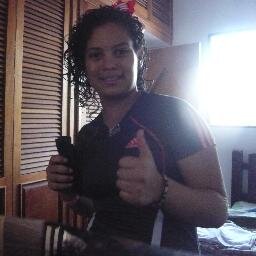 He aprendido a sonreír ante una situación difícil..! Sonríe Al mal Tiempo buena cara.. ㋡