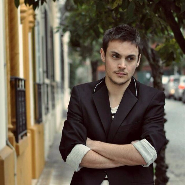 FAN CLUB OFICIAL del Actor, Cantante, Protagonista de High School Musical El Desafío, Highway Rodando la Aventura, La Novicia Rebelde y Soñadores @WalterBrunoOK