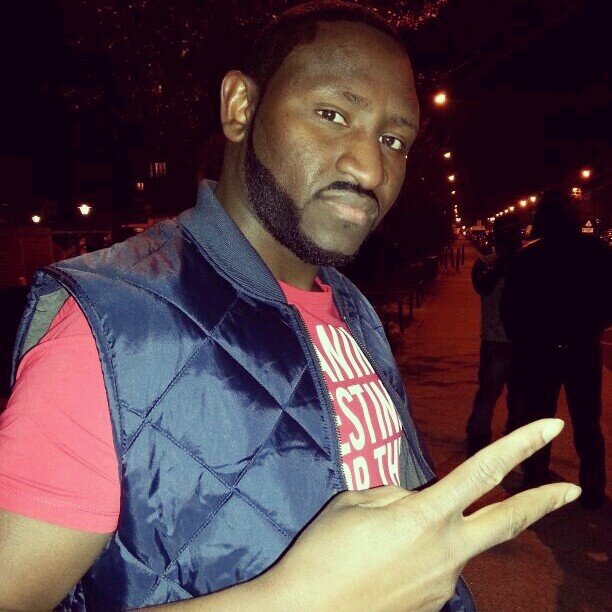 moms91400's profile picture. Membre permanent de la gbrfamily donc follow me tu riske pas de t'ennuyer ..convoyeur de connerie,arnacoeur de conscience New PIN  BBM : 28F0FC9B !