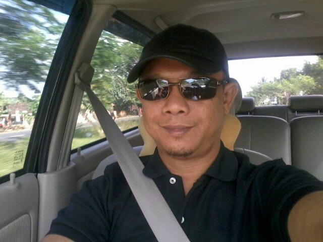 errilombok's profile picture. just traveling...