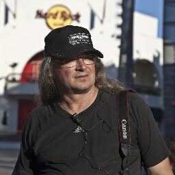 pointalex01's profile picture. АНТИ-коммерческий Проект
ПСИХОДЕЛИКА или ПОЭТИКА ЧИСТОГО ЛИСТА 
(стихи и песни со смыслом и даже более того ;-)