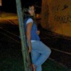 Amo pizza, carrots, louis tomlinson, 1D,
i`m directioner/mixer
ask mee: http://t.co/m5yPWNU0Ls