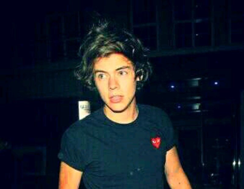 SINCE I GAVE YOU A FREE FOLLOW YOU SHOULD GO FOLLOW MY MAIN ACC @twerkin4styles_ IT'D BE REALLY SWAGGIE ILY