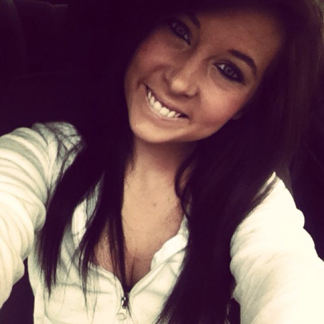 _thayes02's profile picture. 22|ellison