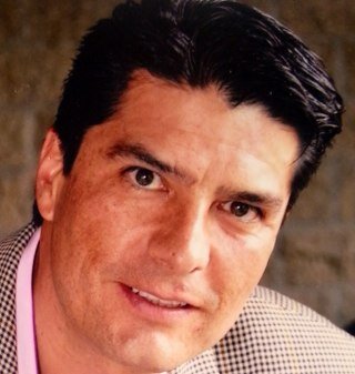 Arquitecto, Constructor y Desarrollador de Vivienda, Apasionado de la lectura, en constante aprendizaje.