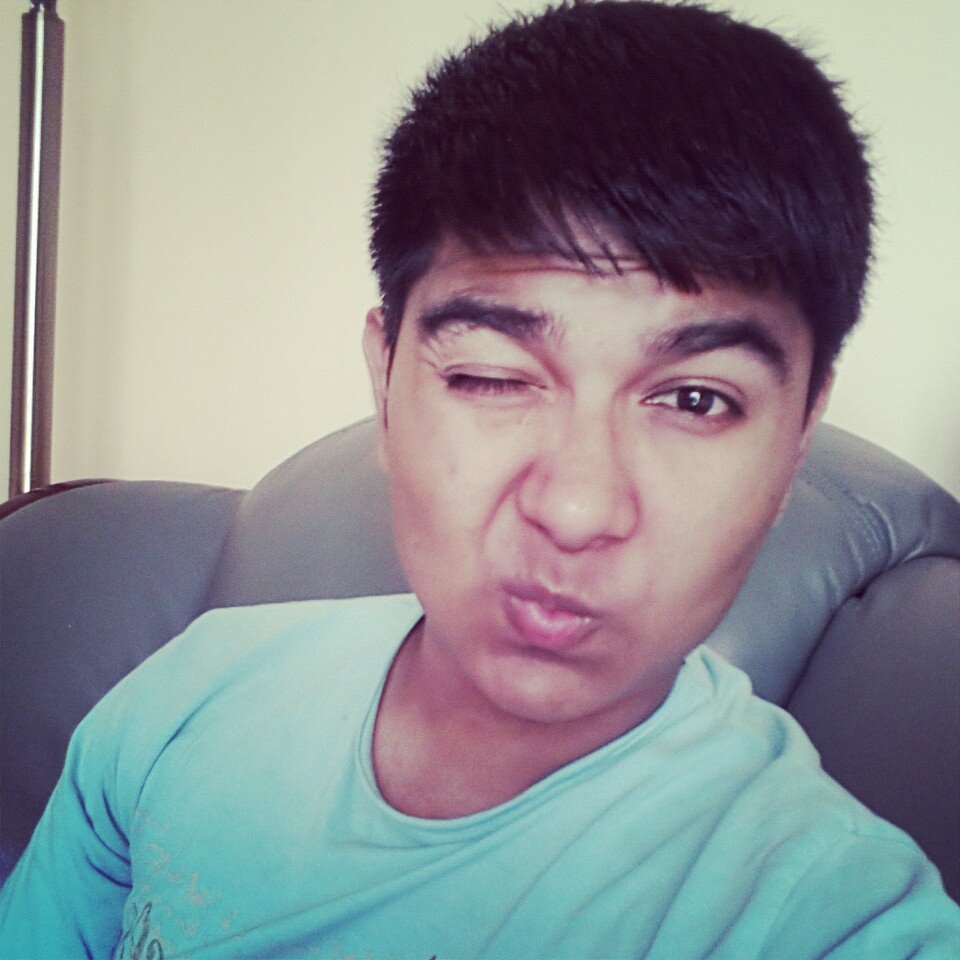 hi guys feel free to follow.. ill follow right back ;D