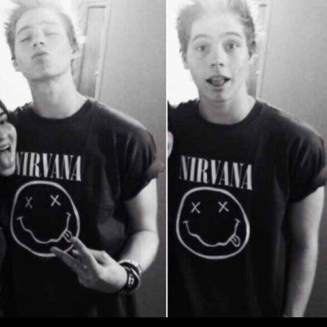 2 fangirls in love with 4 aussies One day/4 0/5 :(