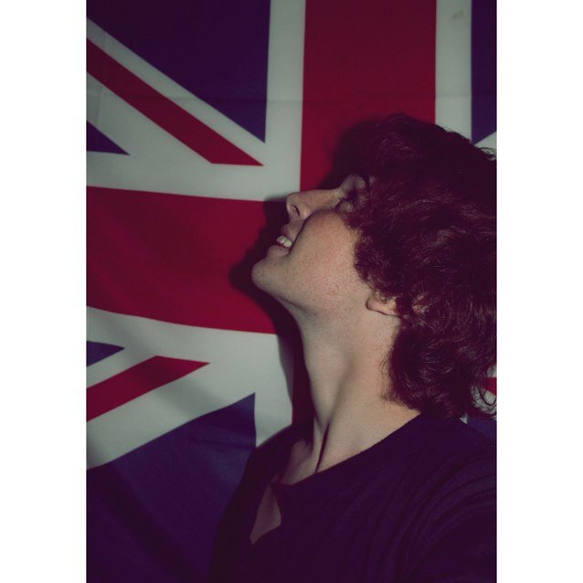 'Que conviertas mis comas en puntos, o que me comas y punto'. Taylor Alison Swift, Destiny Hope Cyrus. 23.