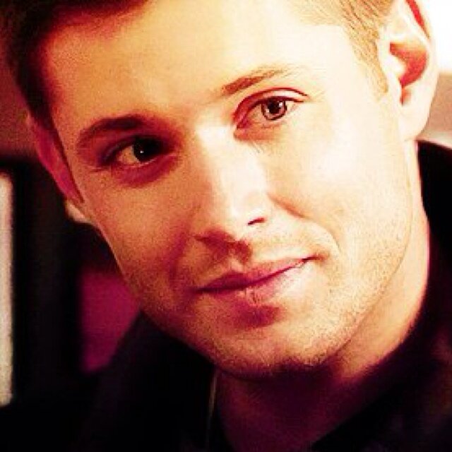 Wrapped in the wings of an Angel. [18+ Destiel]