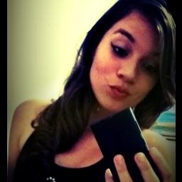 pricesinha q ñ nasceu pra ficar presa no castelo mais sim para enfrentar a realidade da vida com a cabeça erguida S2
Gente me segue sigo todos de volta!