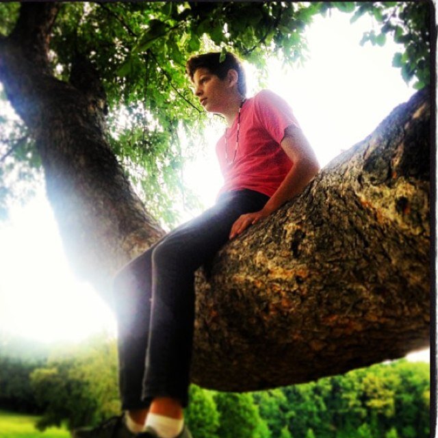 davie_jonez129's profile picture. Football season  #black&yellow