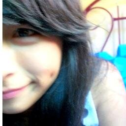 hola lindura sigueme y te sigo :) soy una chica VICTORIAN amo a victoria justice & la que de mi portada es ella la amo tanto & no me importa lo que digas :P :'D
