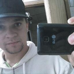 Siga enfrente q tudo vai dar certo, cabeça erguida e fé em Deus...      Não importa se não ouver o amanha, Deus me deu a vida não a iternidade....