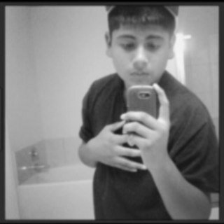 ChapaIdk's profile picture. 