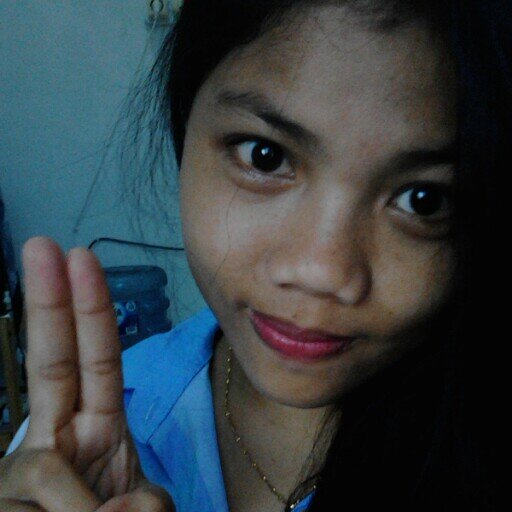 i am.... 
@allrisesilver 's yeojachingu
@gaemgyu 's wife
@donghae861015 's sister... :p