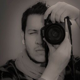 Creativo gráfico, publicista y fotógrafo; mi trabajo es mi pasión...