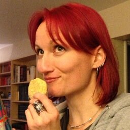 Chemoinformatics/drug design. Food & wine lover, CrossFitter, recreational biochemist,  mom, hyperbole professional, buzzword wrangler.