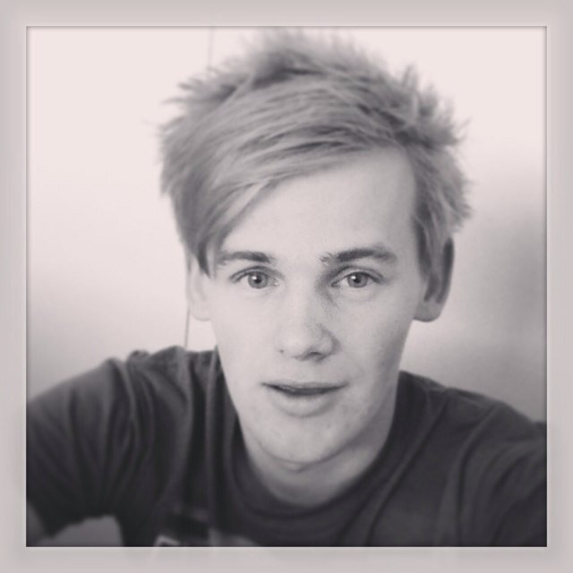 Hey im chris 
Im a drummer and an aspiring actor!