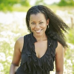 author--encourager 🌻 positive vibes, God & healthy living🌱 wife, mom, model, retired US Army soldier, classic film lover♡