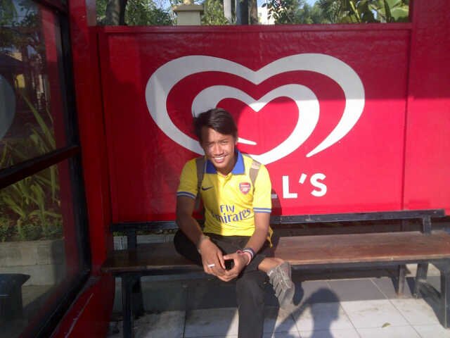 I'm Scooterist Veteran || The Gooners Arsenal ♥PERSIB Bandung || kami hidup untuk senang karena senang kami hidup!!!