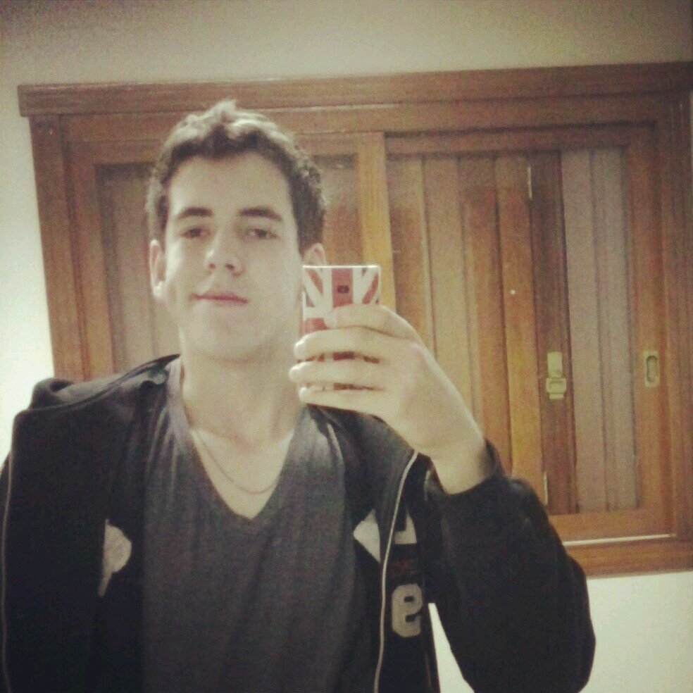 A vida é feita de amor, mas dando sua vida que você conquista o seu amor.