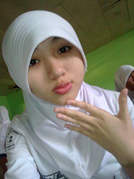 Alhamdulillah... Follow aku ya :D