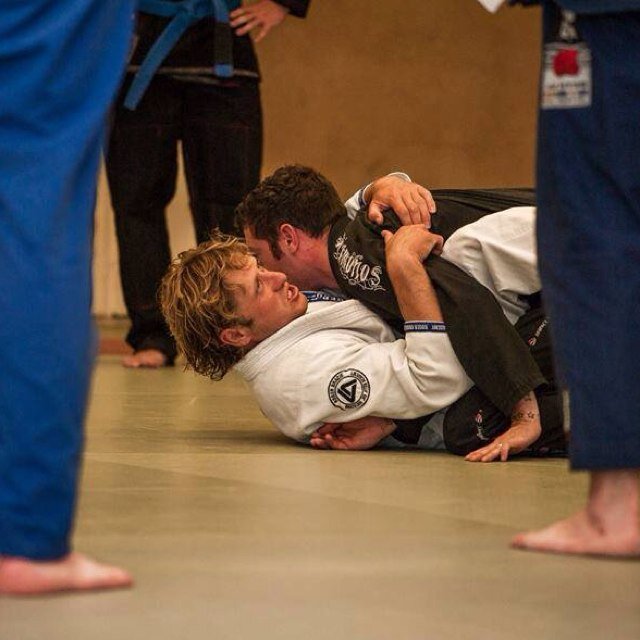 BJJ School in Chester offering group classes and Personal Tuition. We are on Garden Lane CH14EU and we have classes everyday for all abilities.