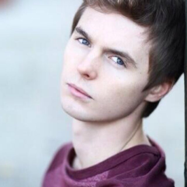 My name is Samandriel. I'm an angel. I neither bite nor smite unless given good reason. Learning how to feel alongside my mate, @RogueCastiel. 18+