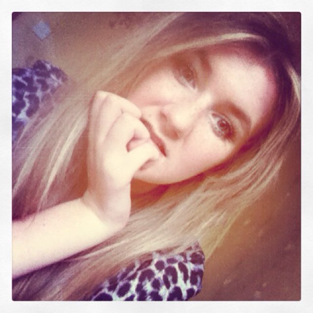 At disney world with @NiallOfficial X @Dan_District3 follows !:)
