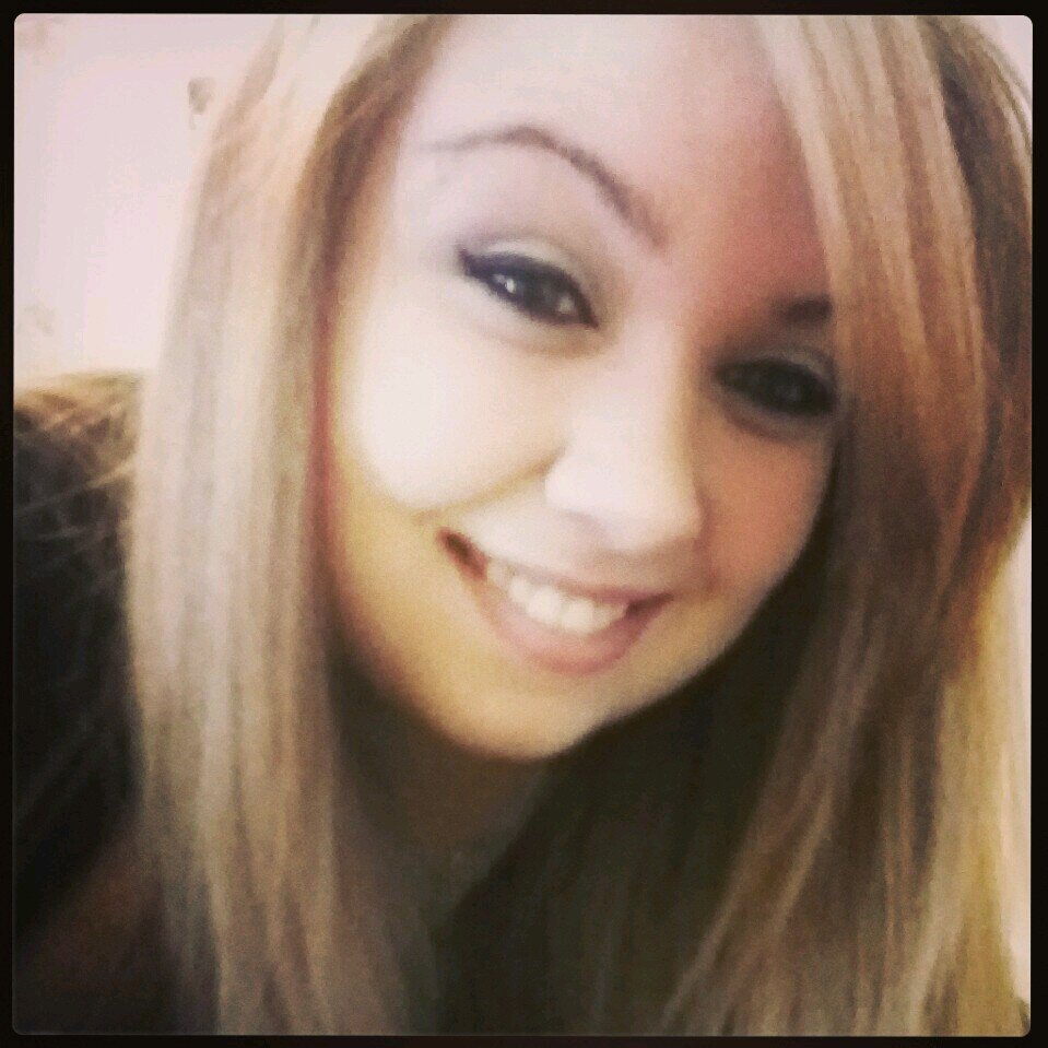 I'm Victoria. I'm 19. Loves cats and food. Music is my life. Follow, I follow back.