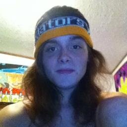 projectfantasy1's profile picture. Vintage, squared with bit of pizazz.