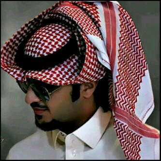 Apoooraish's profile picture. مجرد مغرد يتبع كل مايحتوي الفله والوناسه وانا شخص رومنسي بشكل فضيع