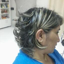 Perdi pessoas que eu achava que não viveria sem,ganhei pessoas que eu nunca imaginei que entrariam na minha vida.Ri até chorar e chorei como se não fosse mais